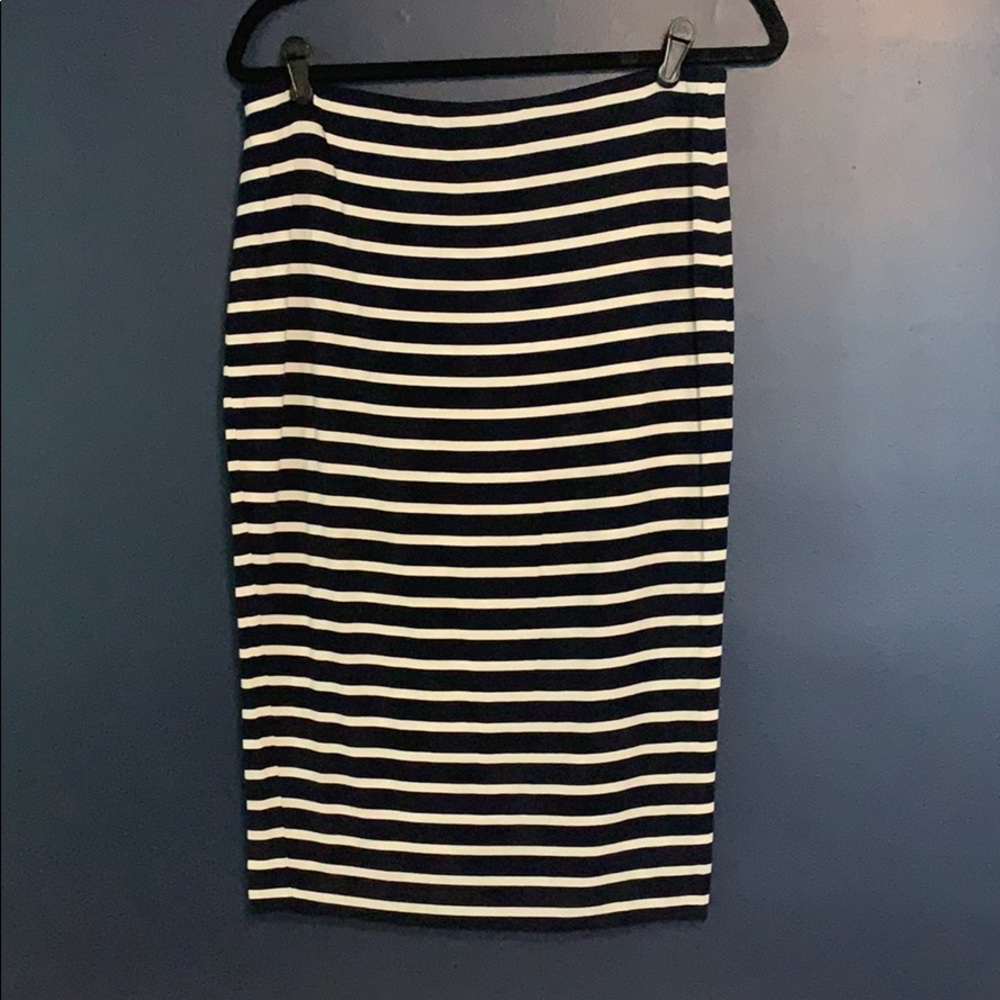 Navy striped Vince Camuto pencil skirt